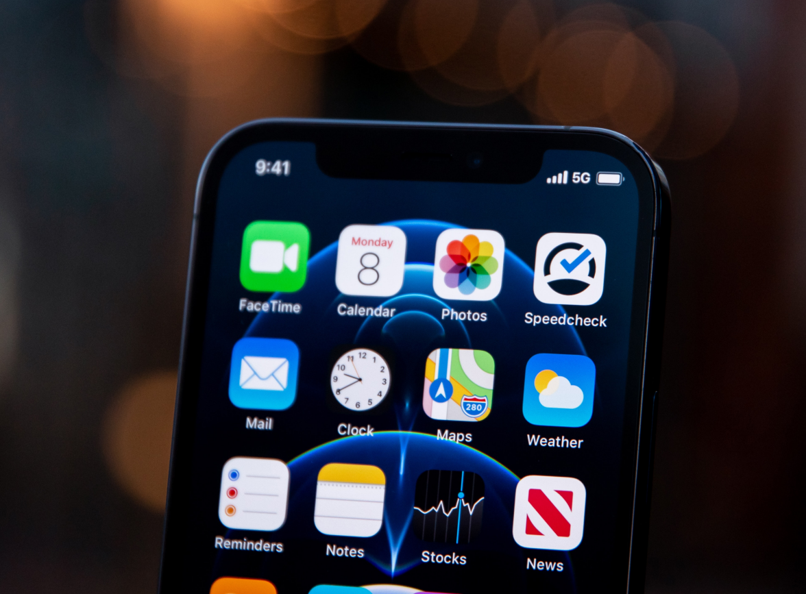 陆河苹果手机维修分享为什么 iPhone 12 在冬季会自动关机 